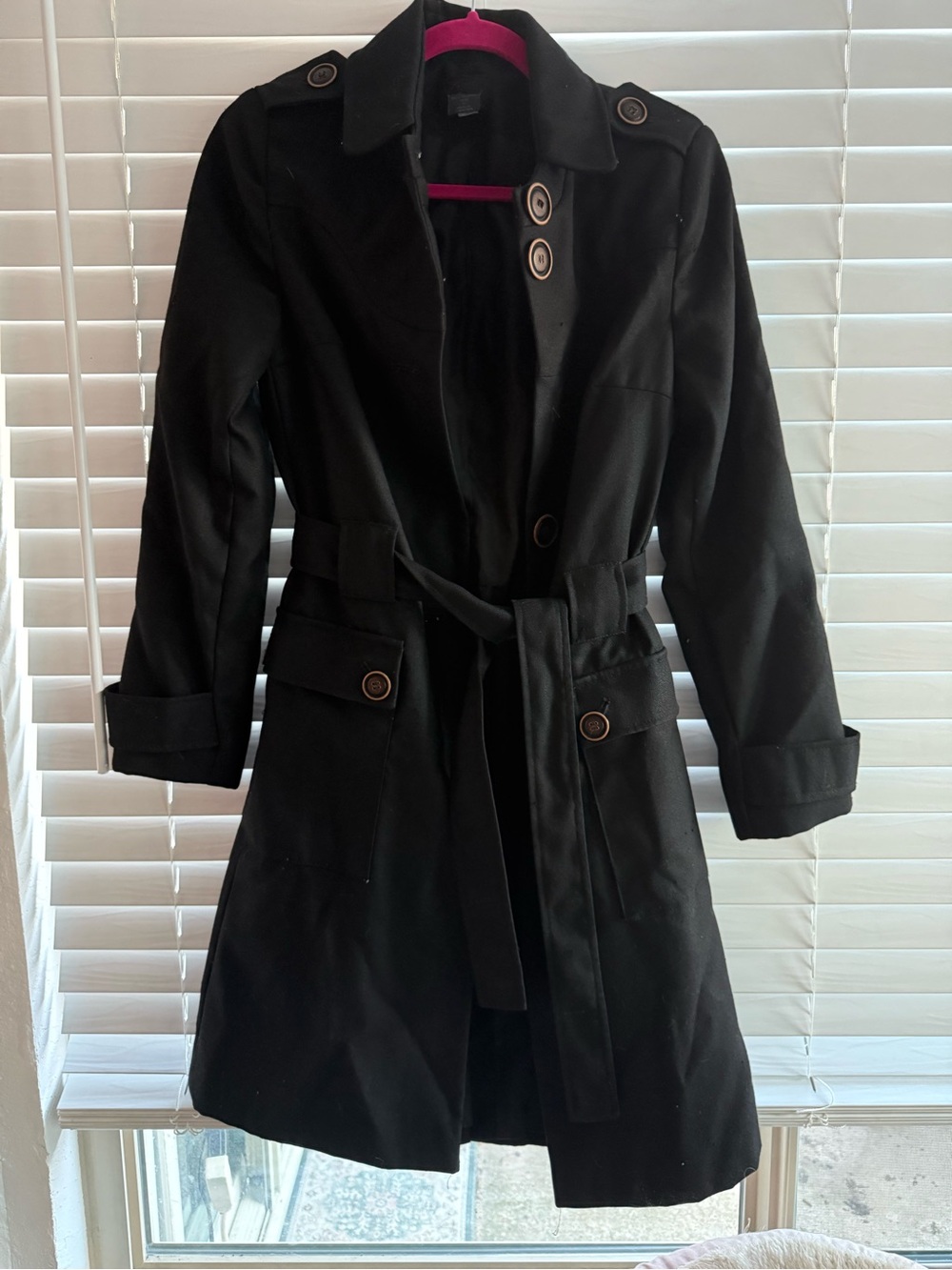 Black Women's Trench Coat - Classic Belted Style size 6 - so cute, amazing coat!